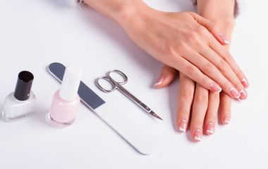 Допоміжні рідини для манікюру та вигоди від їх продажу